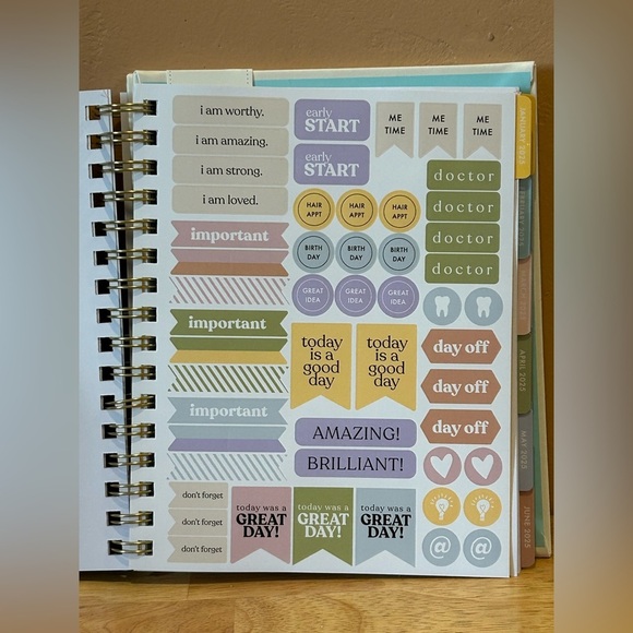 MANIFESTING MY DREAMS 12 MONTH PLANNER MADE BY ECCOLO. SPIRAL BOUND NWTS. - Picture 3 of 14